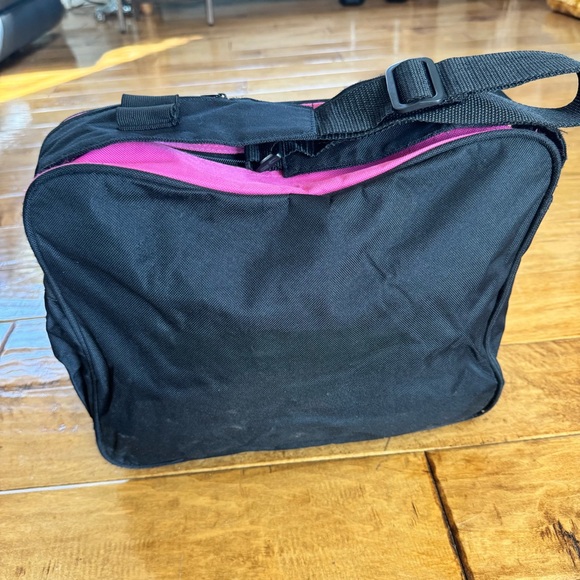 Mary Kay Black and Pink Cosmetic Bag with Sporty Design - Picture 2 of 7